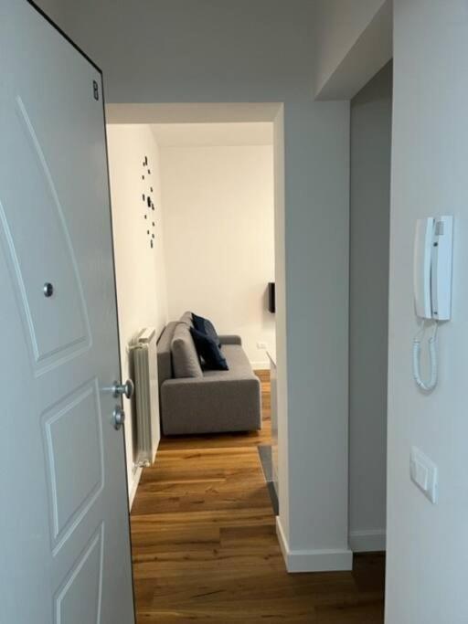 Charming Newly Renovated Apartment Флоренция Экстерьер фото