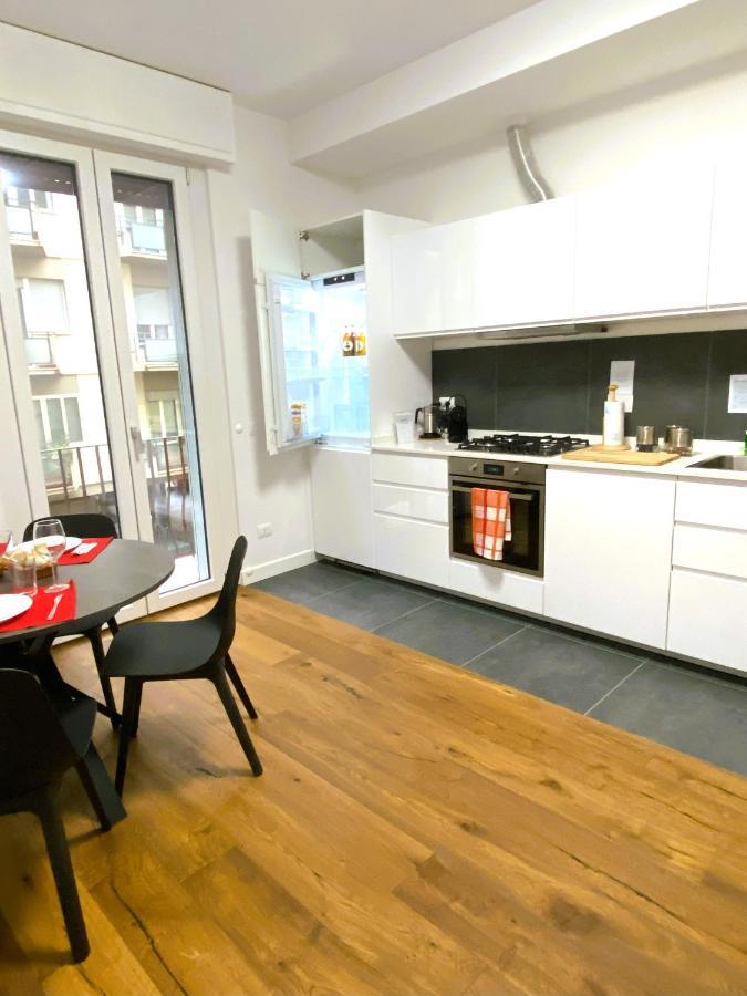 Charming Newly Renovated Apartment Флоренция Экстерьер фото